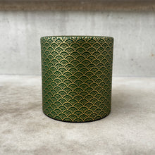 Load image into Gallery viewer, Matcha Canister with Strainer - Seigaiha