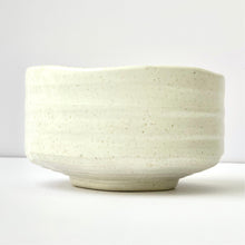 Load image into Gallery viewer, KOHIKI White matcha tea bowl