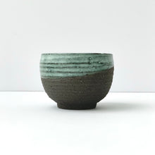 Load image into Gallery viewer, HANAE | Black Mikaga Kinyou Chawan